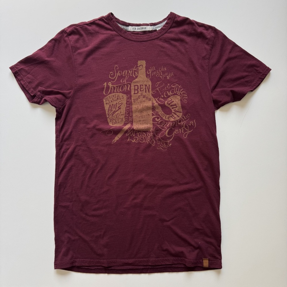 BEN SHERMAN Refined Pleasures Tee‎ Shirt Mens XS Maroon Gin Cocktail Pipe Drink